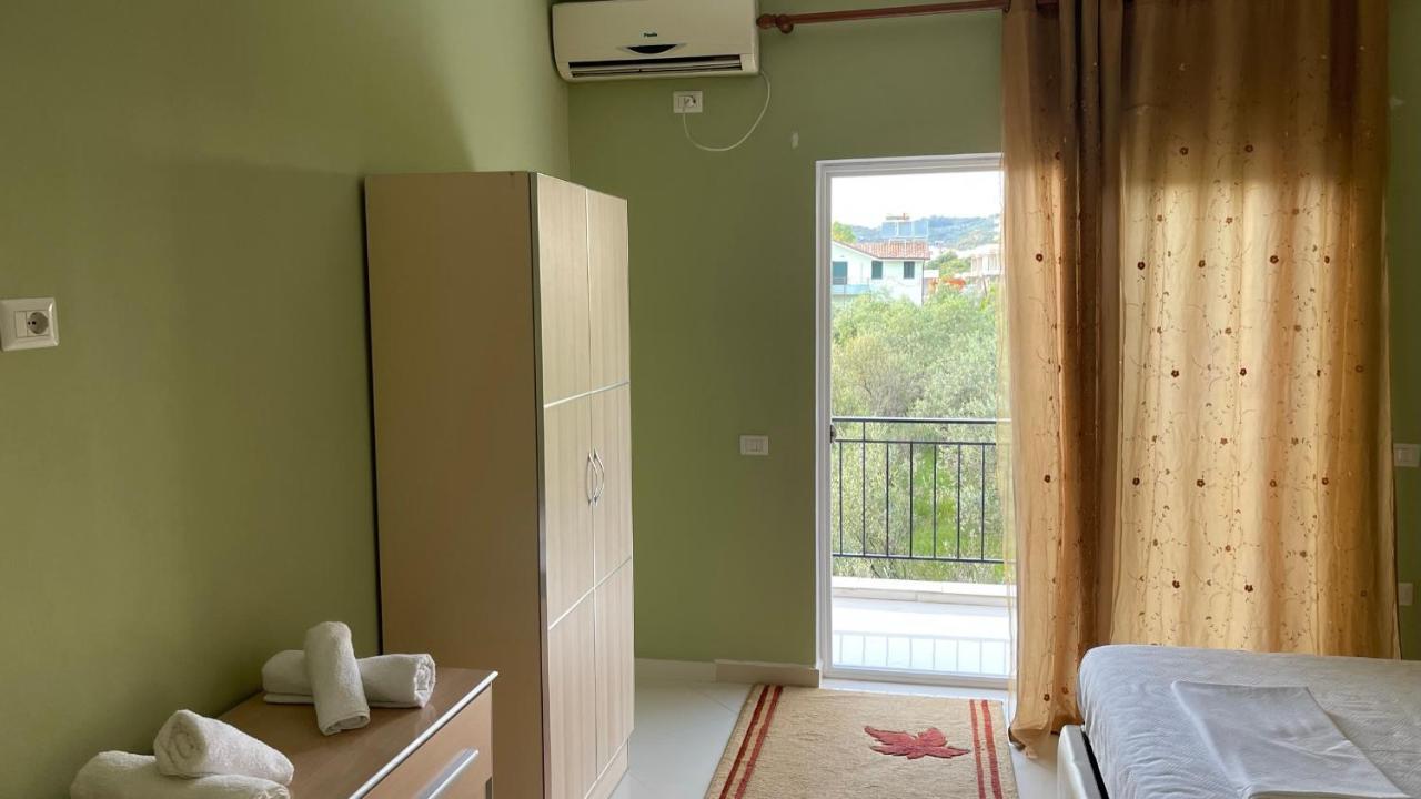 Kondo Stays - Azure Apartments Vlora Kültér fotó