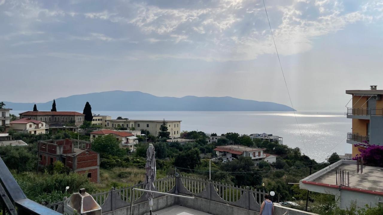 Kondo Stays - Azure Apartments Vlora Kültér fotó